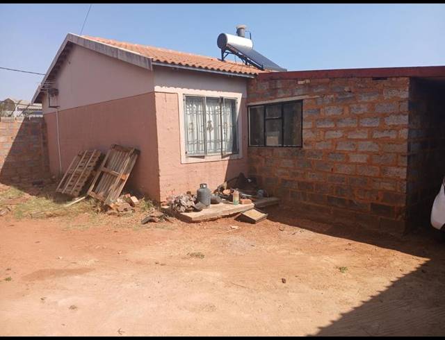 5 BEDROOM HOUSE FOR SALE IN LEHAE